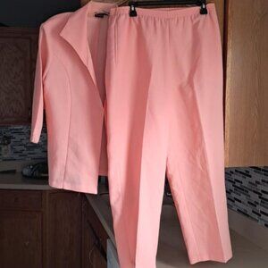 SALON STUDIO WPMENS 2 PICES JACKET AND PANT SIZE LP